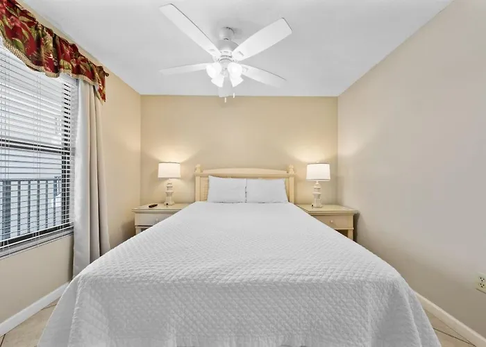 Apartment Island Winds West 675 By Youngs Suncoast *